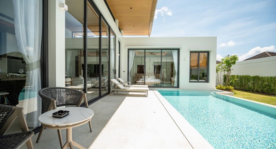 For rent 4 bedrooms villa in Mueang Phuket, Phuket