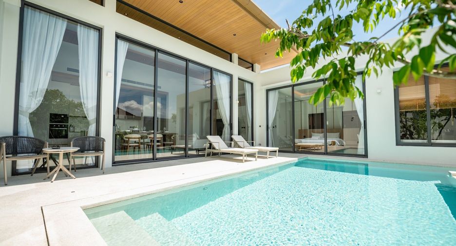 For rent 4 bedrooms villa in Mueang Phuket, Phuket