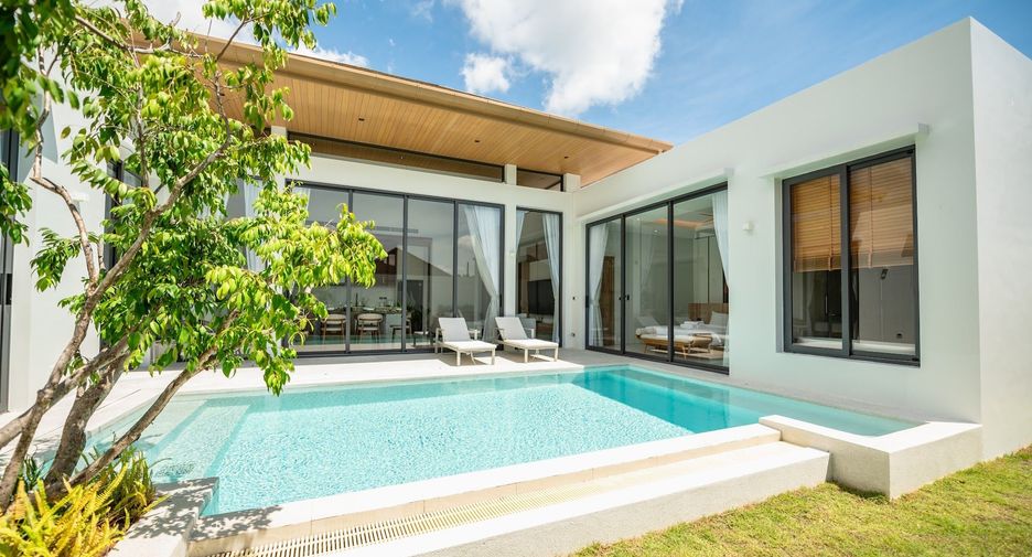For rent 4 bedrooms villa in Mueang Phuket, Phuket