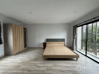 Reihenhaus zur Miete und zum Kauf mit 3 Zimmer in Saphan Sung, Bangkok
