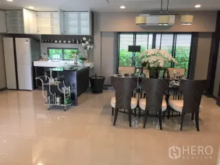 Haus zur Miete und zum Kauf mit 5 Zimmer in Bang Kapi, Bangkok