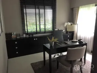Haus zur Miete und zum Kauf mit 5 Zimmer in Bang Kapi, Bangkok