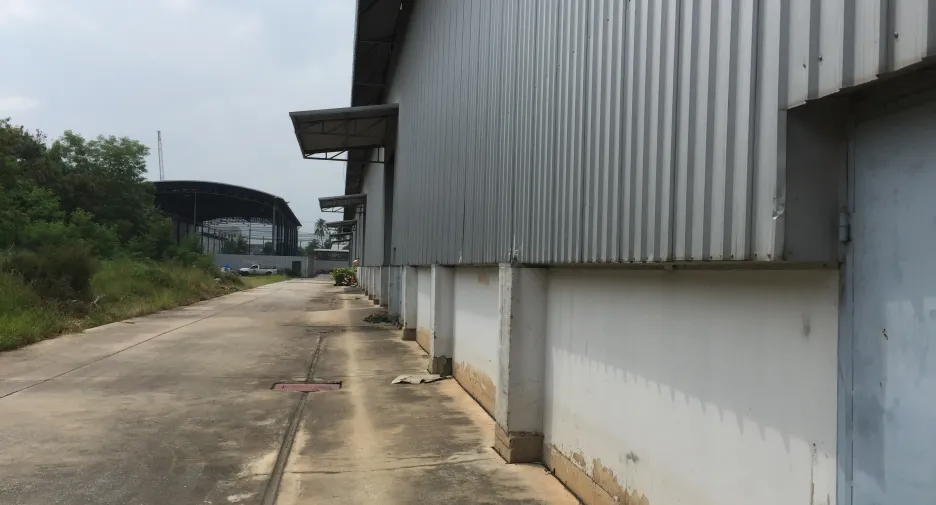 À louer entrepôt à Khlong Luang, Pathum Thani