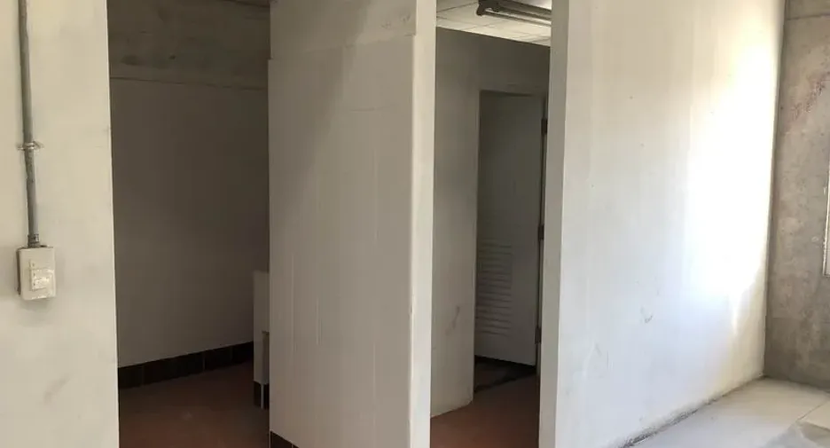 For rent warehouse in Lam Luk Ka, Pathum Thani