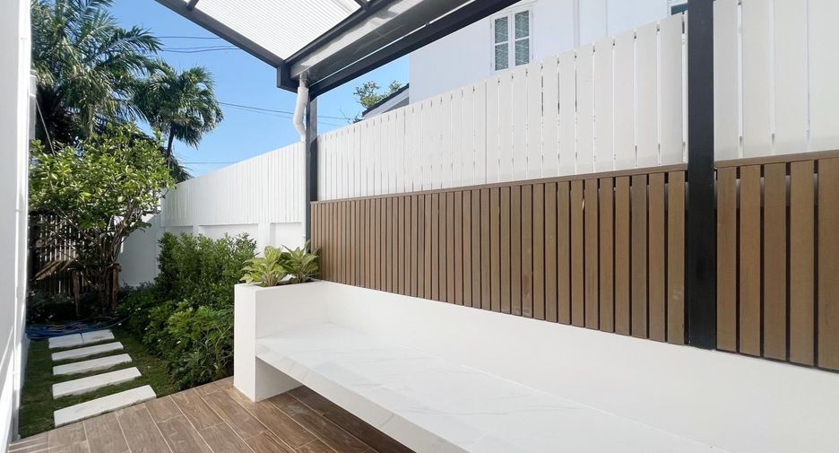 For sale 4 bedrooms house in Mueang Phuket, Phuket