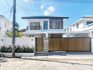 出售 4 卧室 独立屋 在 Phuket Town, 普吉