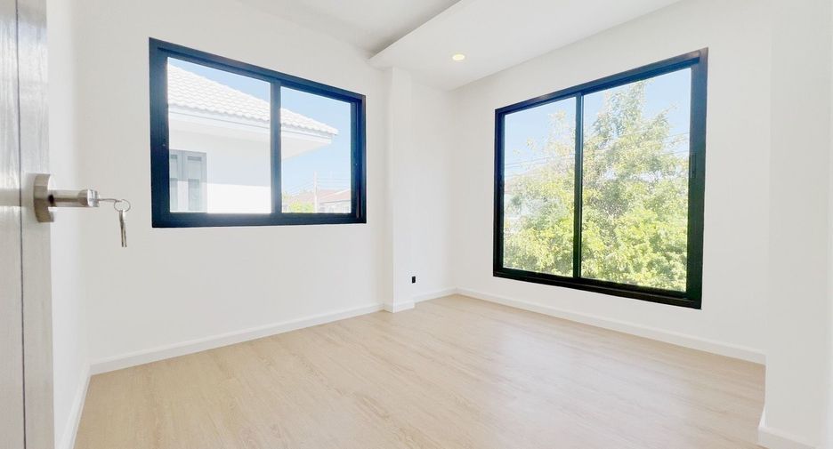 For sale 4 bedrooms house in Mueang Phuket, Phuket
