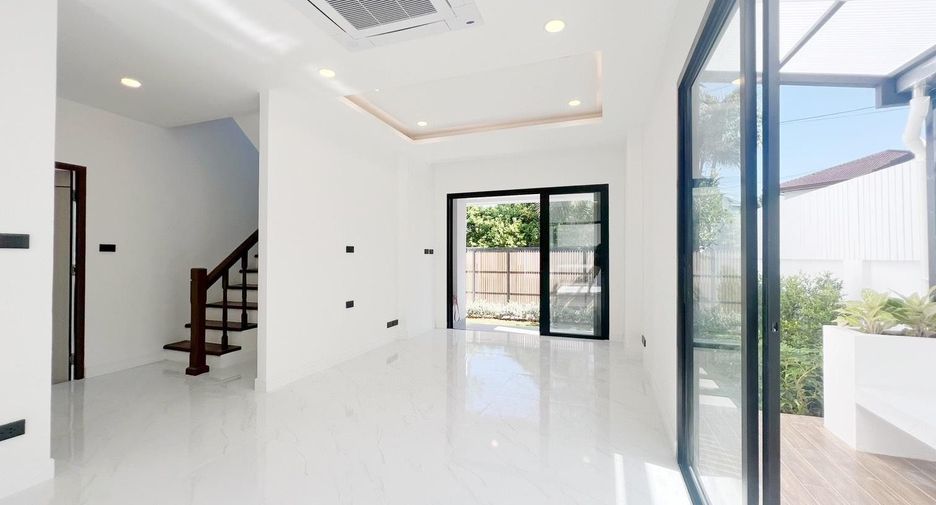 For sale 4 bedrooms house in Mueang Phuket, Phuket