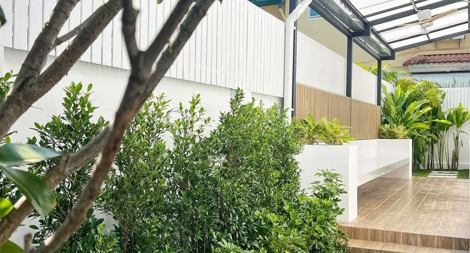 For sale 4 bedrooms house in Mueang Phuket, Phuket