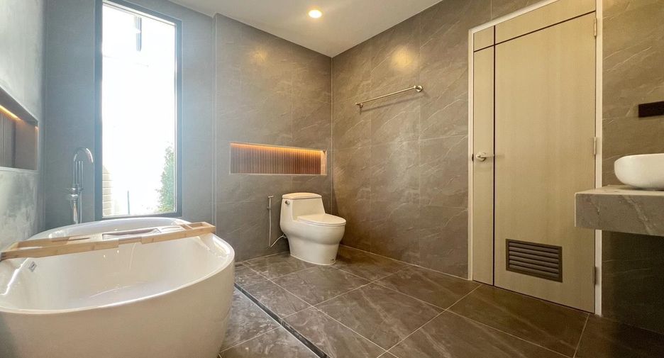 For sale 4 bedrooms house in Mueang Phuket, Phuket