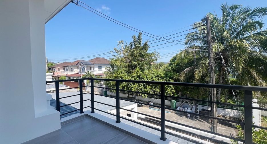 For sale 4 bedrooms house in Mueang Phuket, Phuket