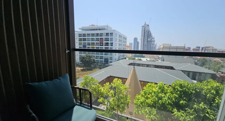 For rent 2 bedrooms condo in Bang Lamung, Chonburi