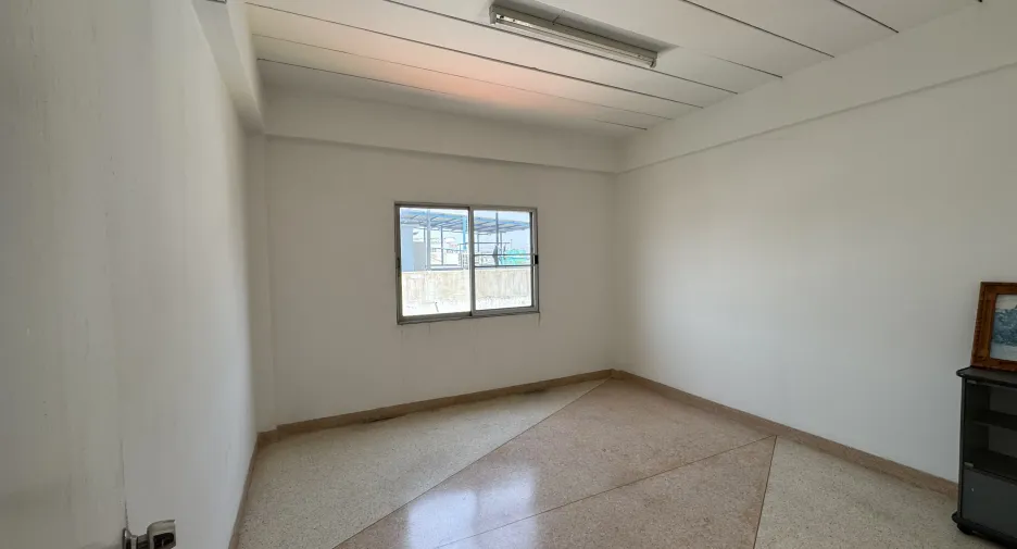 For sale 10 bedrooms townhouse in Thung Khru, Bangkok