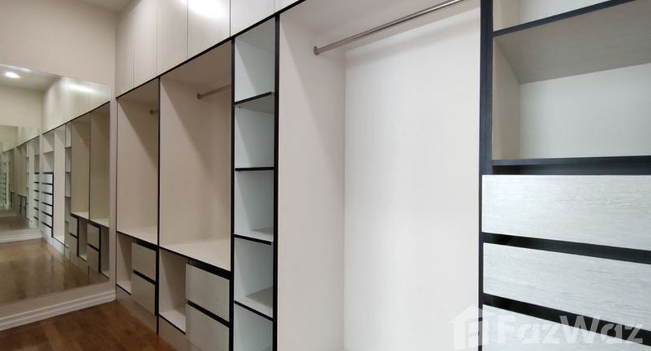 Wohnung zur Miete mit 3 Zimmer in Watthana, Bangkok