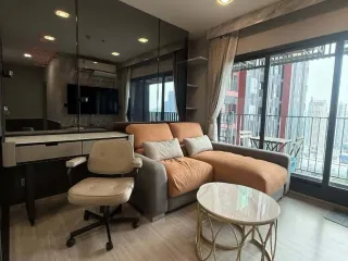 À louer 1 chambre condo à Huai Khwang, Bangkok