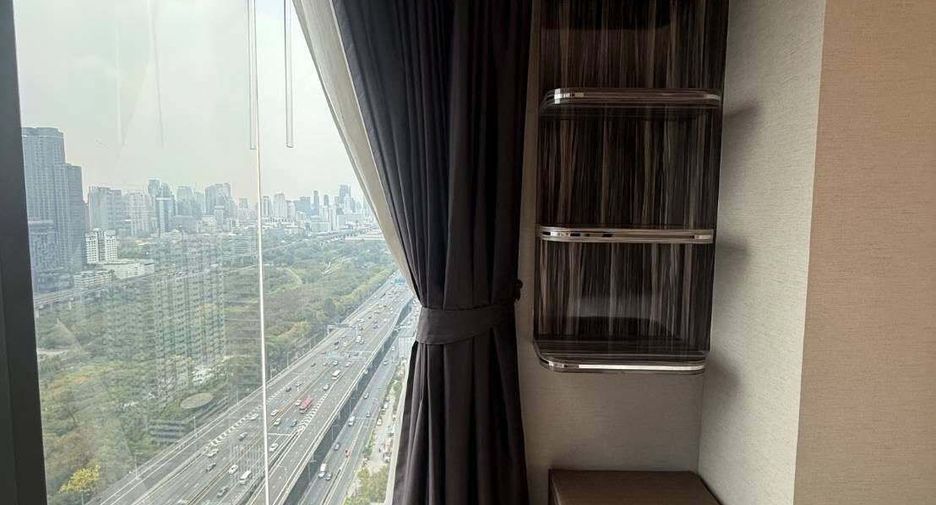 Wohnung zur Miete mit 1 Zimmer in Huai Khwang, Bangkok