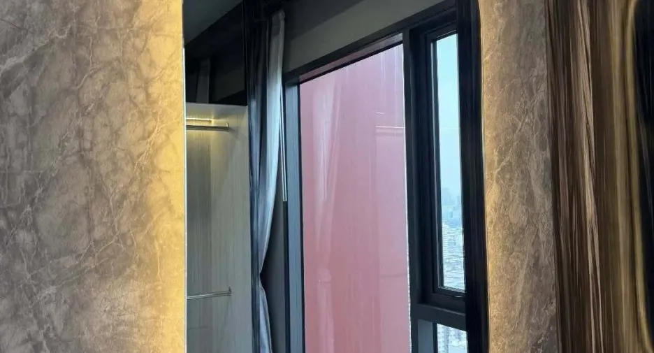 Wohnung zur Miete mit 1 Zimmer in Huai Khwang, Bangkok