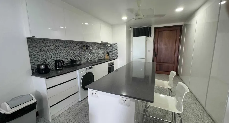 For sale and for rent 2 bedrooms condo in Bang Lamung, Chonburi