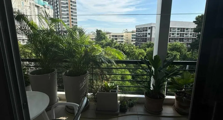 For sale and for rent 2 bedrooms condo in Bang Lamung, Chonburi