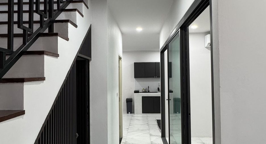 For rent 2 bedrooms townhouse in Thalang, Phuket