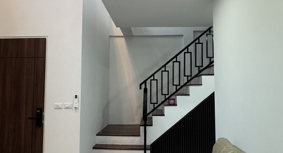 For rent 2 bedrooms townhouse in Thalang, Phuket