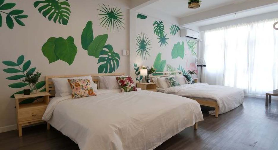 For rent 2 bedrooms townhouse in Watthana, Bangkok