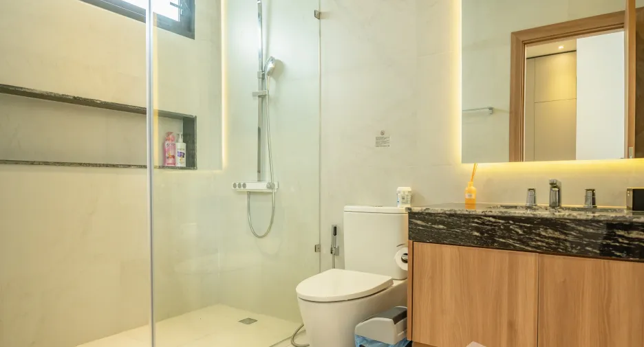 For rent 5 bedrooms villa in Thalang, Phuket