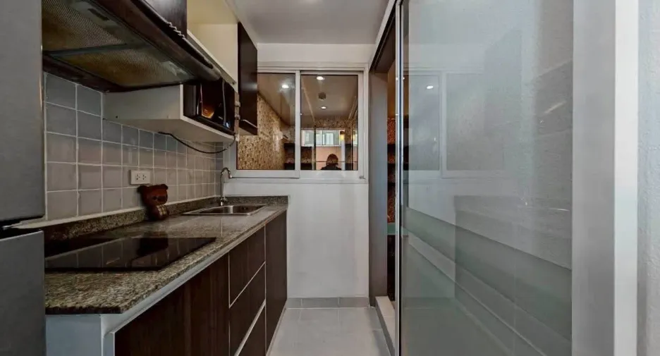 For rent 1 bed condo in Khlong Toei, Bangkok