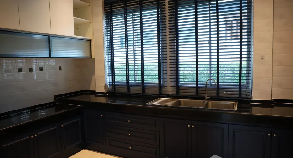 For rent 5 ベッドルーム house in Lat Krabang, Bangkok