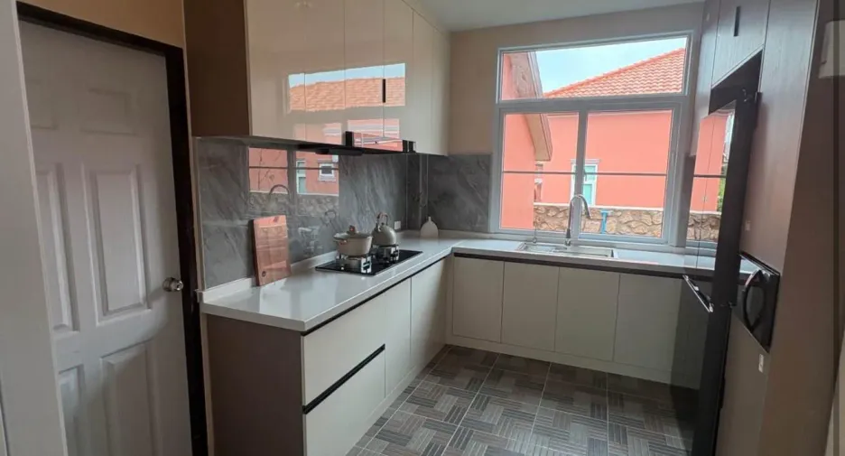 For rent 4 bedrooms house in Bang Lamung, Chonburi