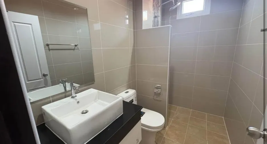 For rent 4 bedrooms house in Bang Lamung, Chonburi