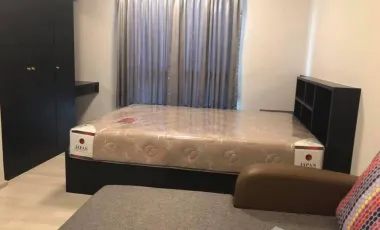 À louer studio condo à Bang Khun Thian, Bangkok