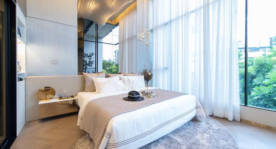 For sale 2 bedrooms condo in Watthana, Bangkok