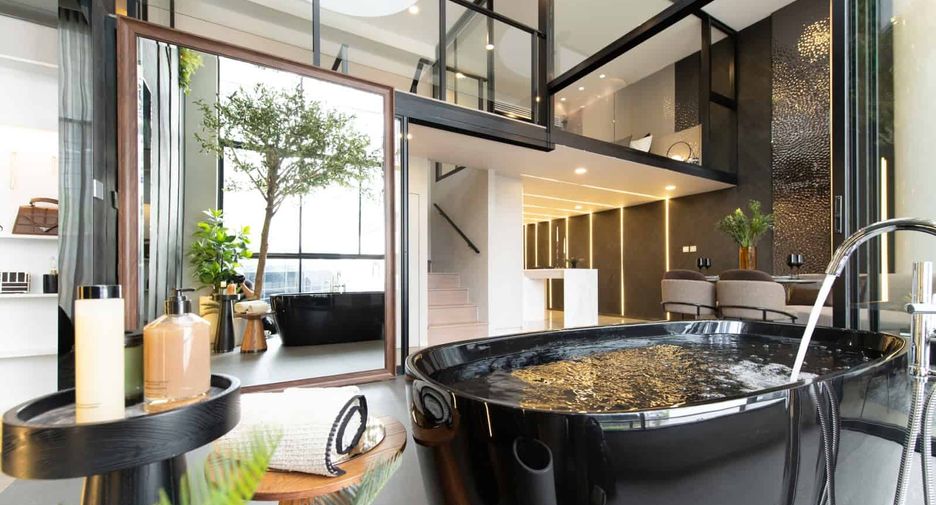 À vendre 3 chambres condo à Watthana, Bangkok