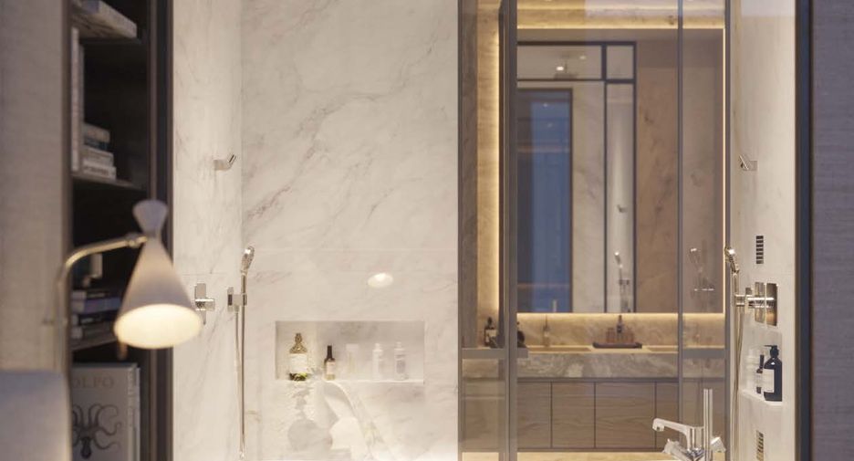 For sale 2 bedrooms condo in Pathum Wan, Bangkok
