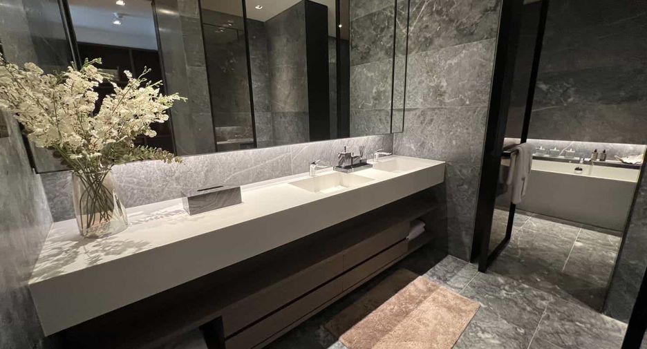 Condo en venta de 2 habitaciones en Khlong San, Bangkok