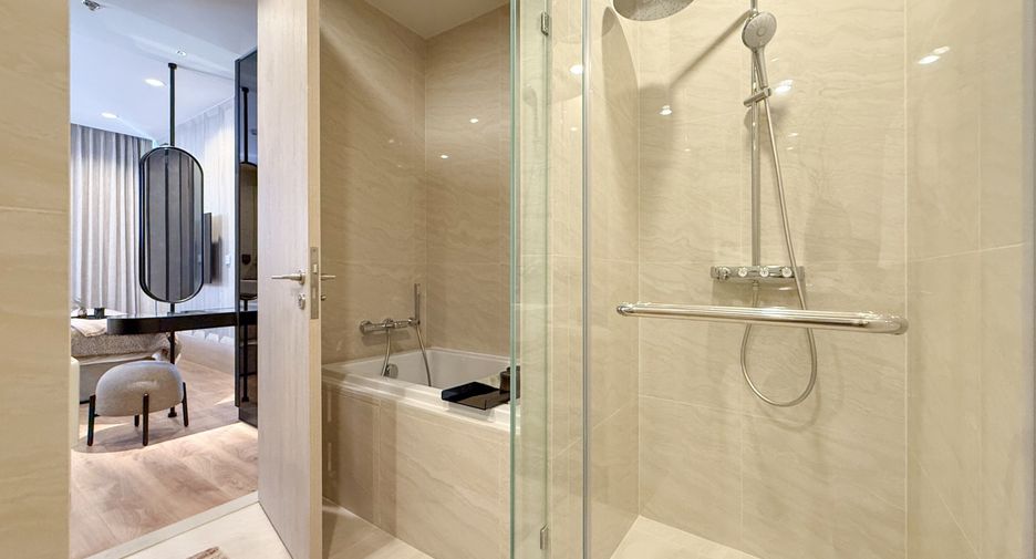 For sale 2 bedrooms condo in Watthana, Bangkok