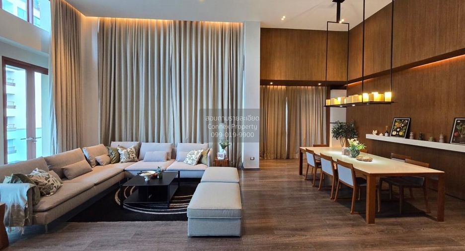 For rent 3 bedrooms condo in Khlong Toei, Bangkok