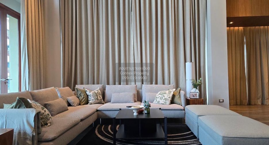 For rent 3 bedrooms condo in Khlong Toei, Bangkok