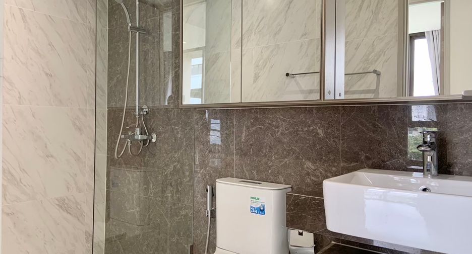 For sale 2 bedrooms condo in Khlong Toei, Bangkok