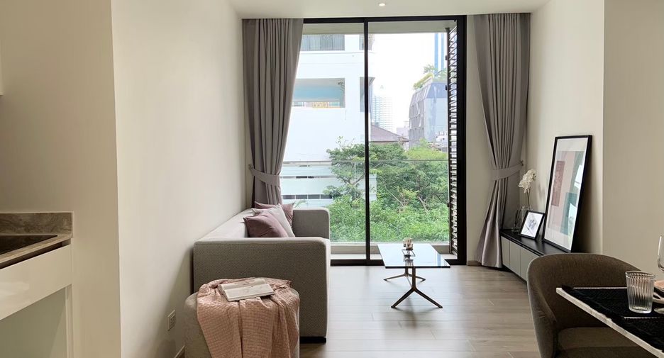 For sale 2 bedrooms condo in Khlong Toei, Bangkok