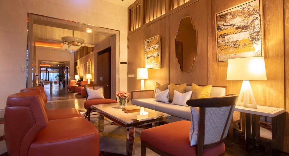For sale 2 ベッドルーム condo in Sathon, Bangkok