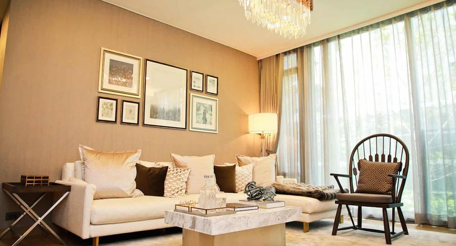 For sale 2 bedrooms condo in Khlong Toei, Bangkok