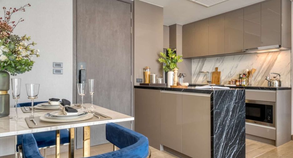 For sale 2 bedrooms condo in Khlong Toei, Bangkok