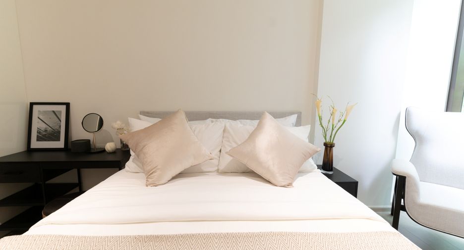 For sale 1 bed condo in Khlong Toei, Bangkok