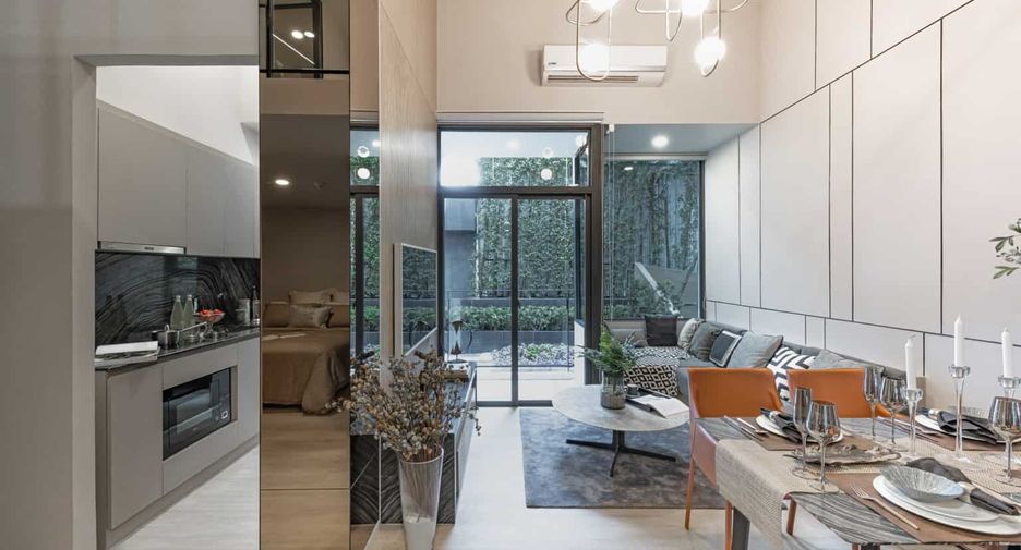 For sale 2 bedrooms condo in Huai Khwang, Bangkok