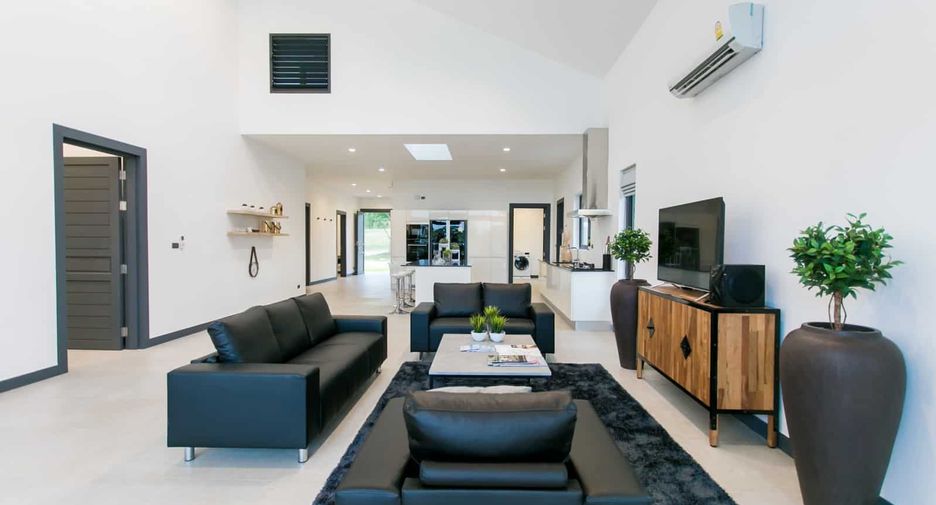 For sale 3 bedrooms house in Hua Hin, Prachuap Khiri Khan