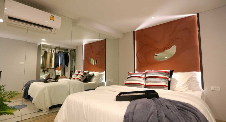 For sale 1 bed condo in Khlong Toei, Bangkok