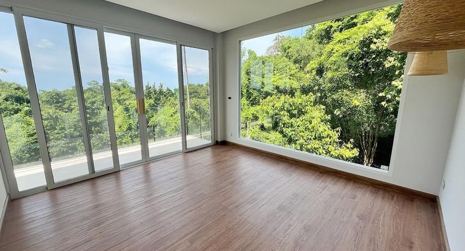 For sale 4 bedrooms house in Ko Samui, Surat Thani