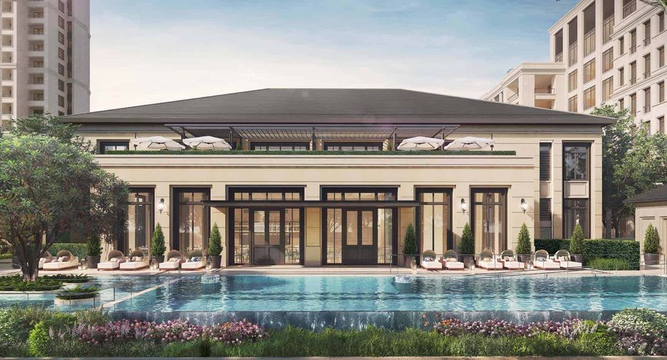 For sale 2 bedrooms condo in Phra Khanong, Bangkok